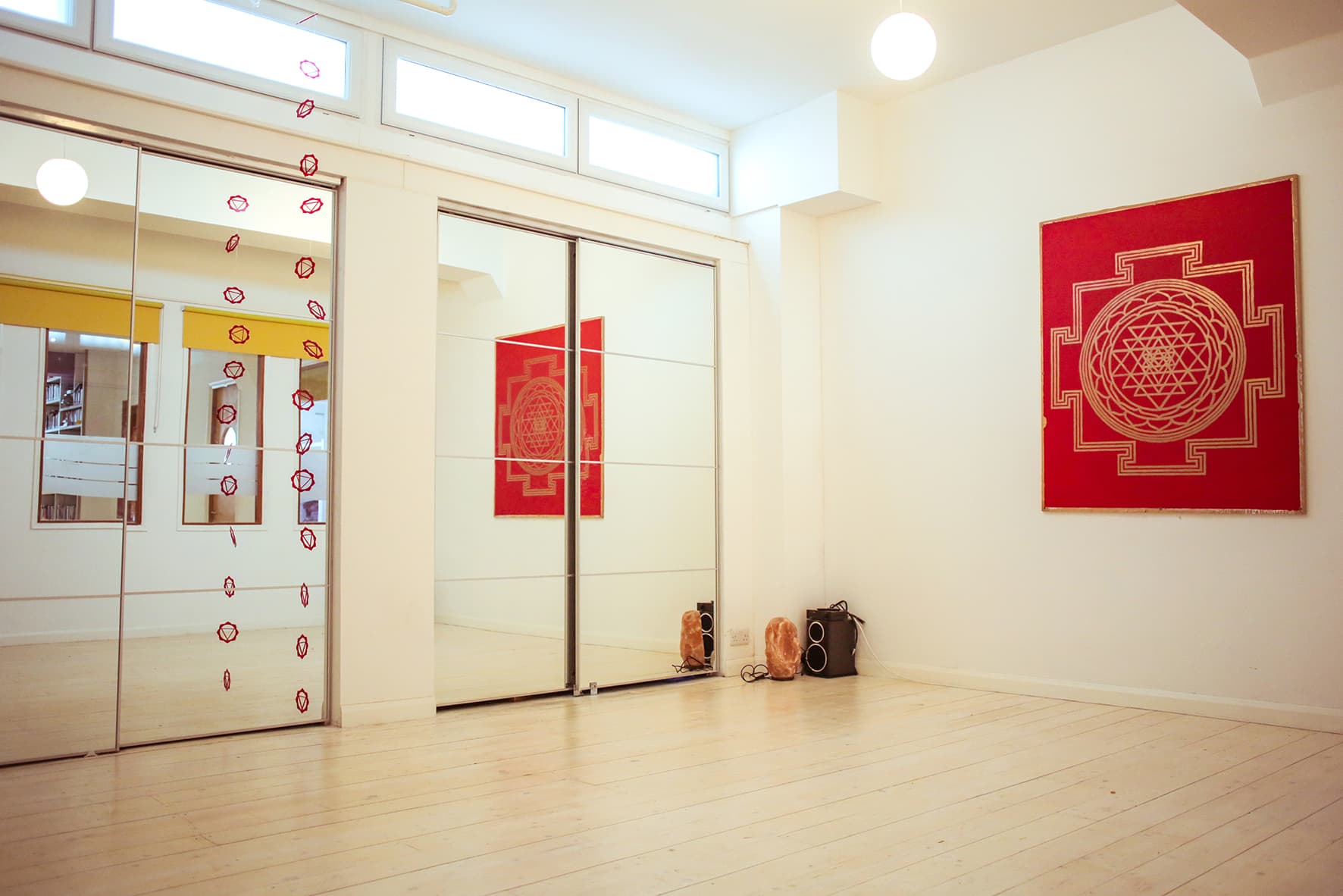 Akshobhya, our cosy studio with floor-to-ceiling mirrors